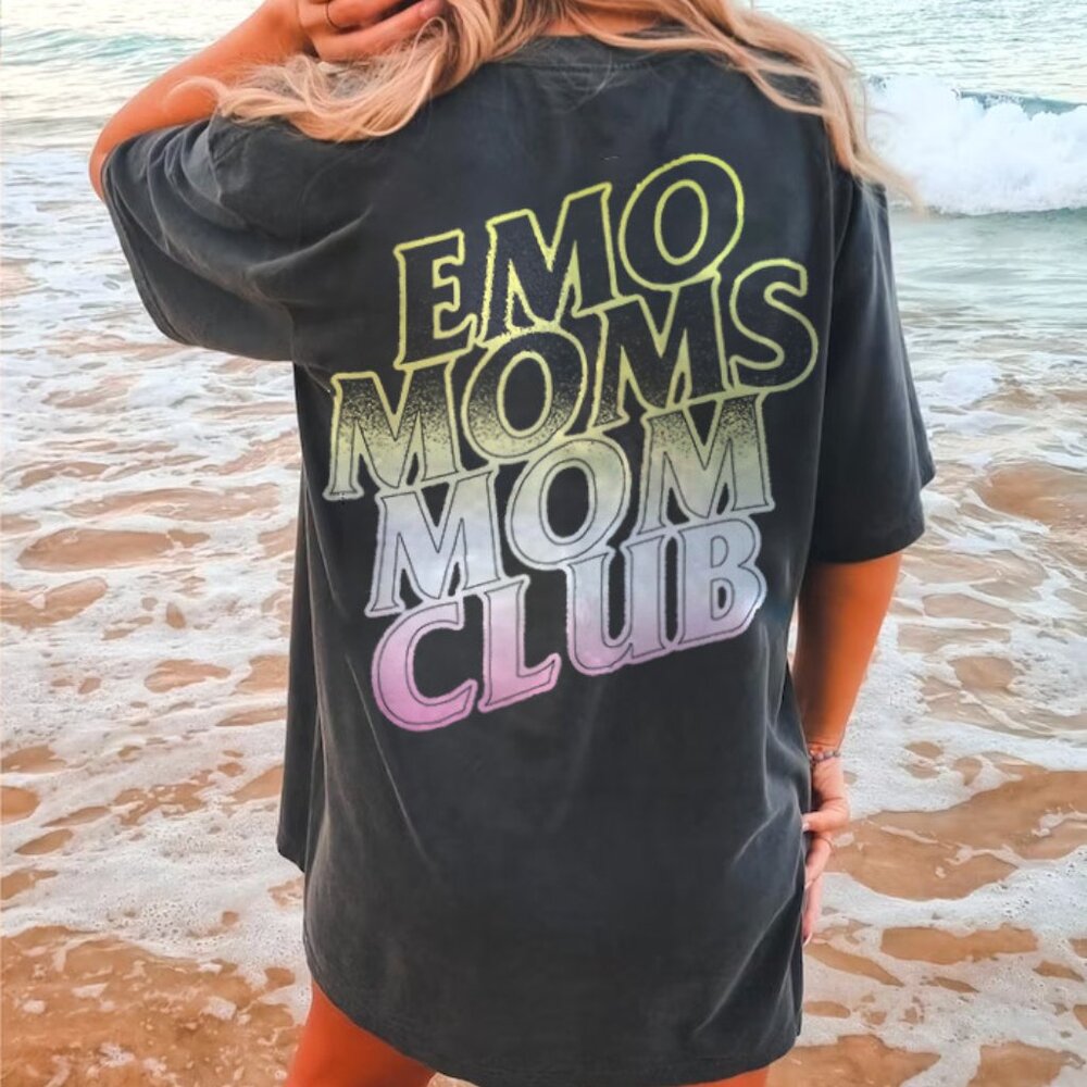 Elder Emo Mom Tee: 'Emo Mom Moms Club' Vintage Black T-Shirt for Pop-Punk Moms -